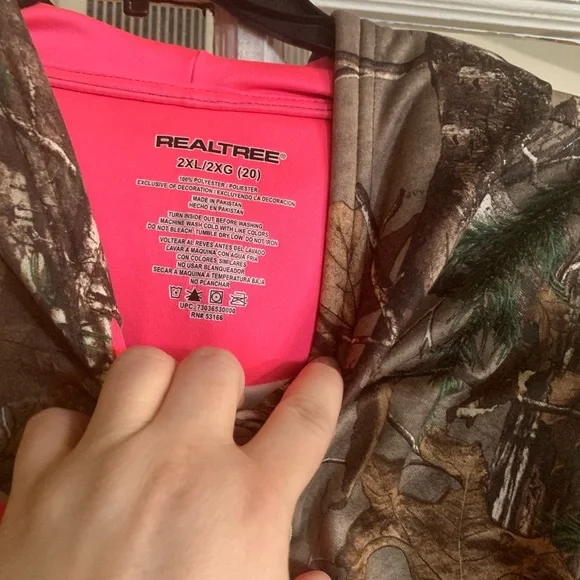 Realtree Women’s Hunting Sweatshirt XXL - Picture 3 of 3